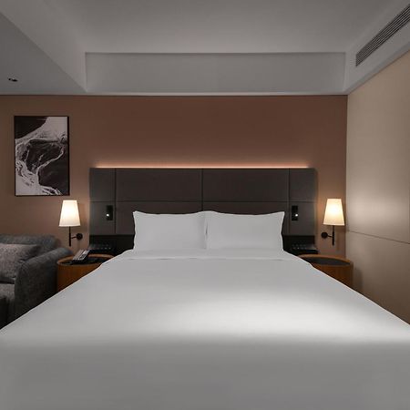 Intercity Hotel Guangzhou South Railway Station - Free Minibar Including Erdinger Weissbier 외부 사진